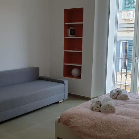 Maga Station Bed & Breakfast Наполи Екстериор снимка