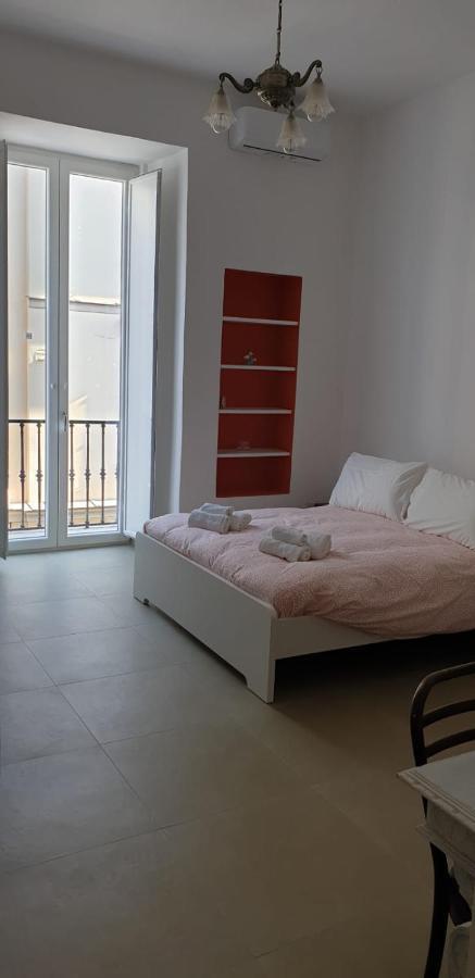 Maga Station Bed & Breakfast Наполи Екстериор снимка